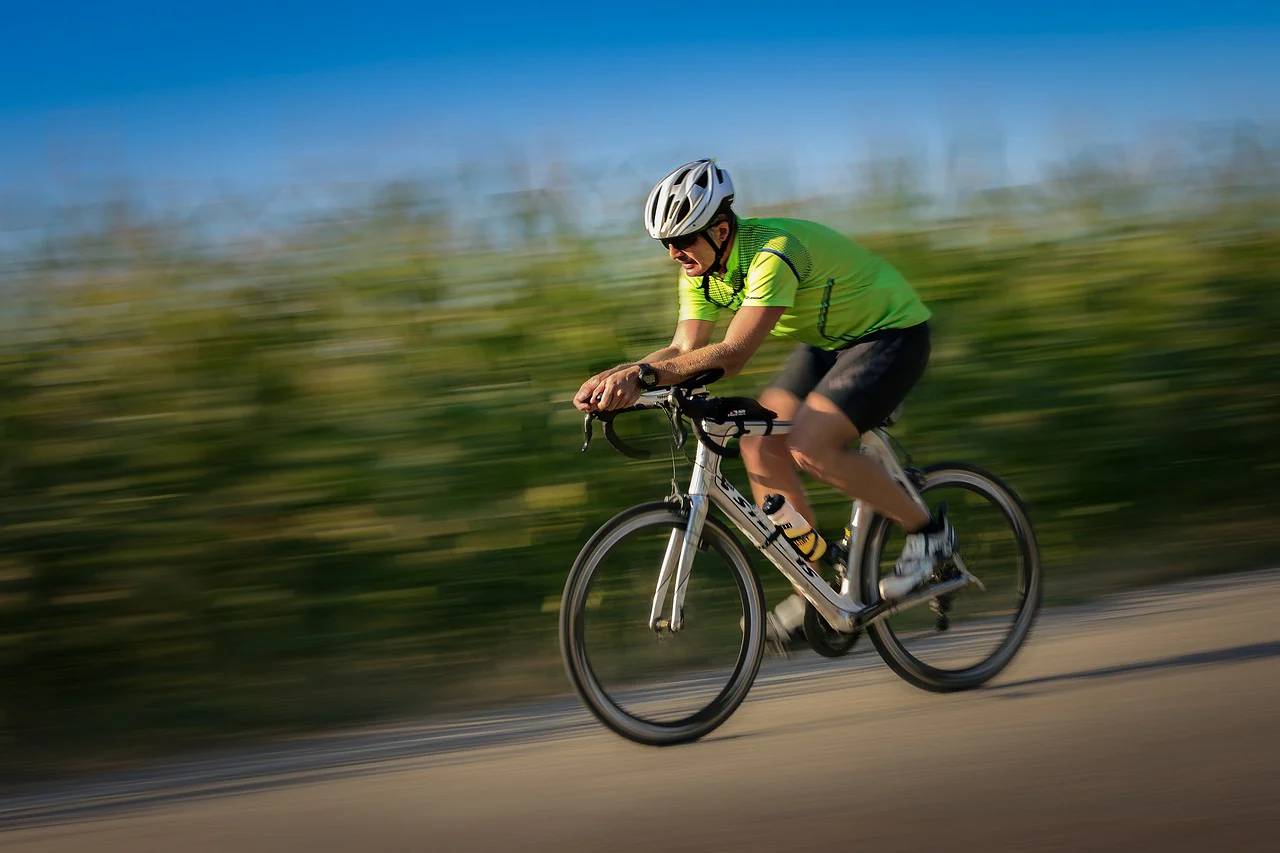 How to Choose the Right Cycling Gear for Beginners